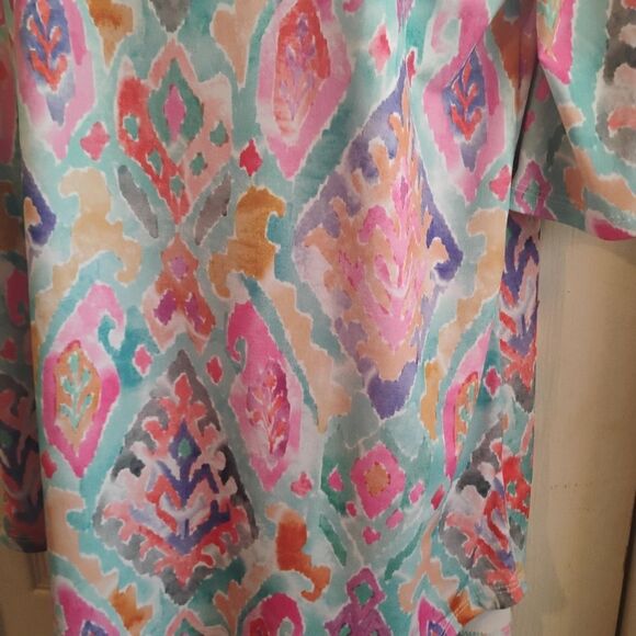 Pink and Blue Boxy Tunic with Three-Quarter Sleeves - Picture 2 of 13